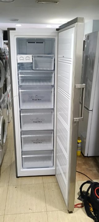 Congelador no Frost energía A++vertical plateado