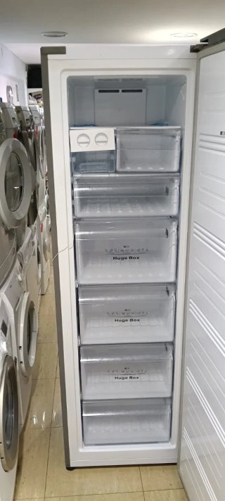 Congelador no Frost energía A++vertical plateado