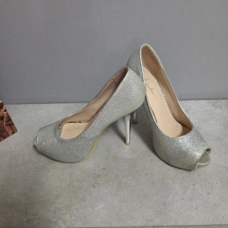 Zapatos de tacón plateados Kissleis talla 36