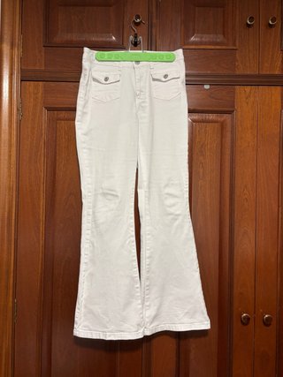 Pantalón campana vaquero blanco de Brownie