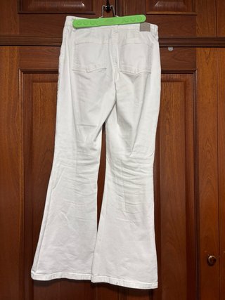 Pantalón campana vaquero blanco de Brownie
