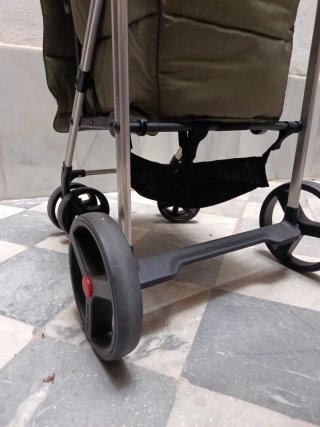 Carro de compra casi nuevo