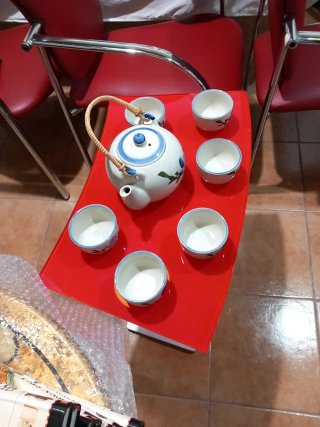Tetera de porcelana con 6 vasos