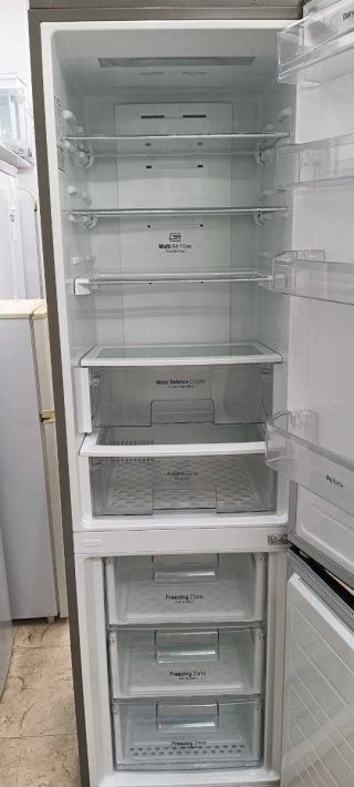 NEVERA L. G ACERO INOXIDABLE NO FROST ENERGÍA A+++