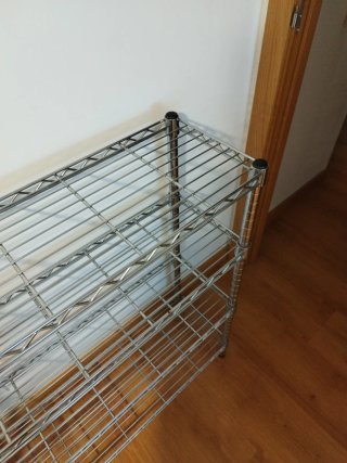 Estantería de acero cromado