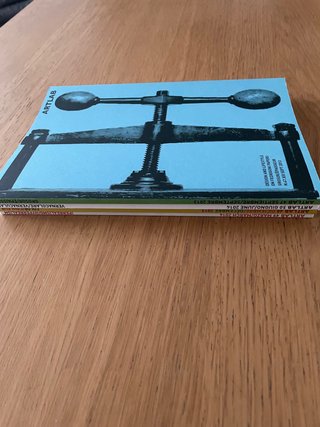 4 ejemplares de la revista de diseño Artlab