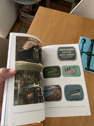 4 ejemplares de la revista de diseño Artlab