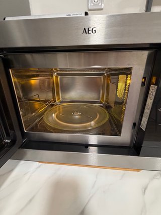 Microondas AEG Serie 8000 Acero Inoxidable