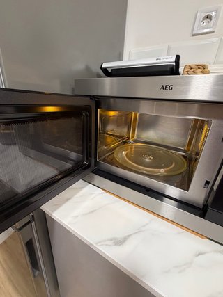 Microondas AEG Serie 8000 Acero Inoxidable