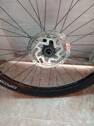 Rueda Solo precio de LLanta con disco,buje de 110m