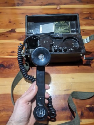 Teléfono de campaña militar TAP-67
