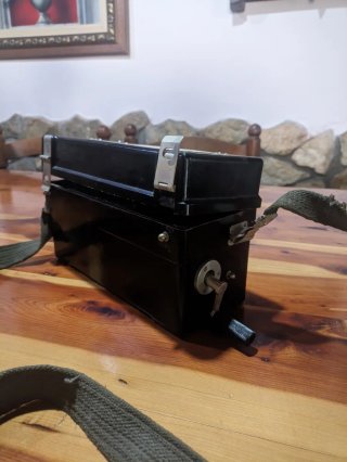 Teléfono de campaña militar TAP-67