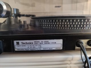 Giradiscos Technics SL-2000