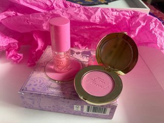 Too Faced Set de Maquillaje Rosa
