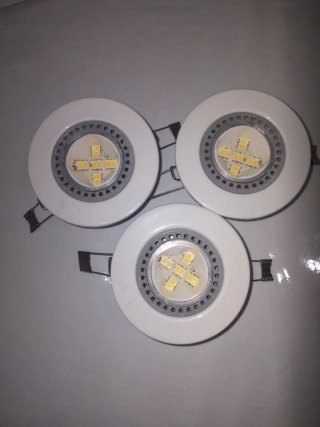 3 focos LED empotrables 4.5W bajo consumo