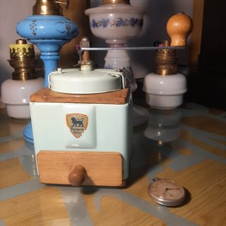 Molinillo de cafe Peugeot verde claro.