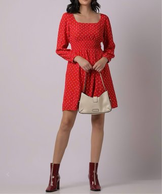 Vestido rojo de lunares