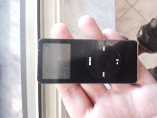 iPod 8gb iPod 2 GB.