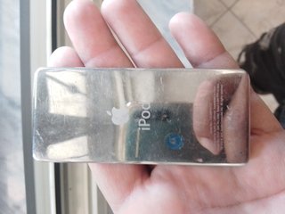iPod 8gb iPod 2 GB.