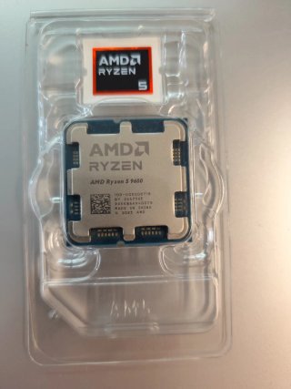 Procesador AMD Ryzen 5 9600 Boxed (con disipador).