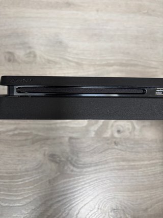 Consola PS4 Slim + 7 Videojuegos