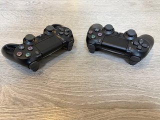 Consola PS4 Slim + 7 Videojuegos