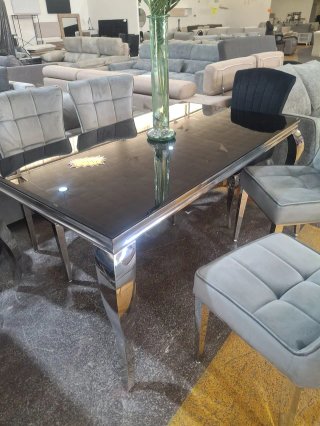 Mesa de cristal y metal dorada
