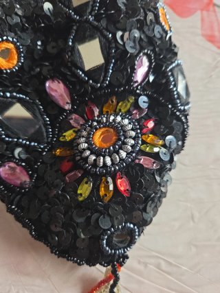 Pochette Extyn nera e multicolore