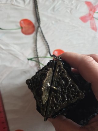Pochette Extyn nera e multicolore