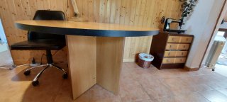 Mesa redonda de madera