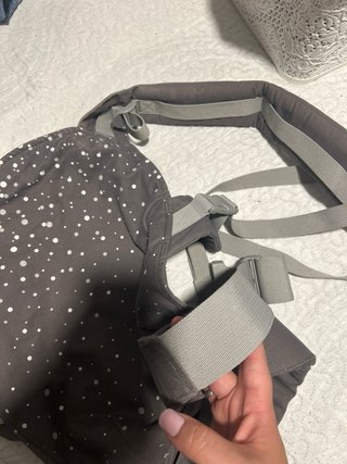 Portabebés Kinderkraft gris con puntos
