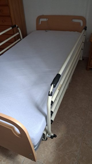 Cama geriátrica eléctrica con colchón