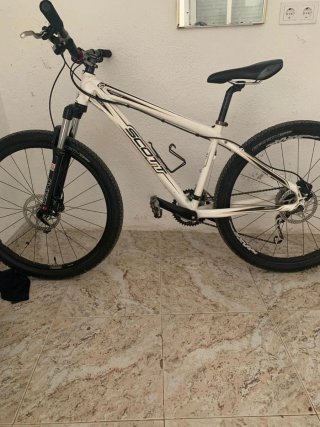 Bicicleta Scott Blanca