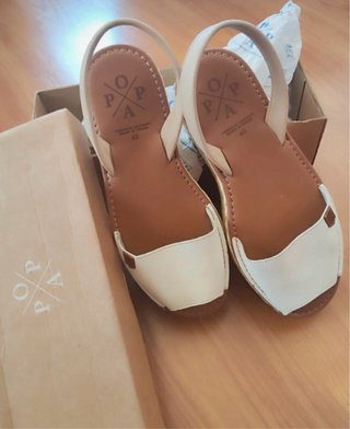 Menorquinas Popa Beige y Blancas