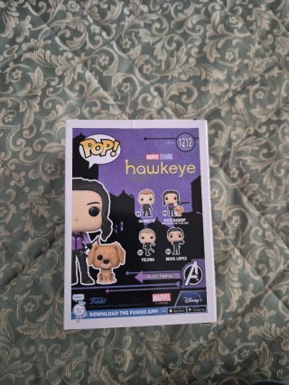 Funko Pop Kate Bishop con Lucky 1212