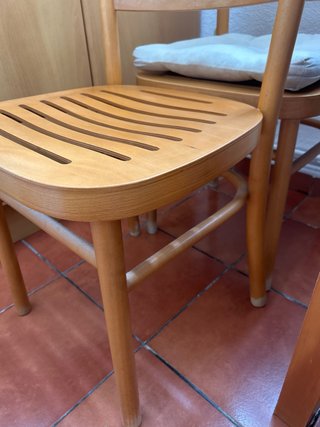 Sillas de madera (2) - Precio por unidad