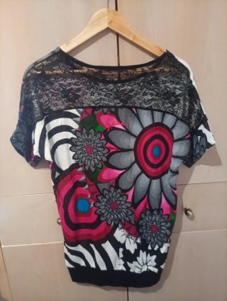 Camisola Koröshi Talla XS Estampado Floral.