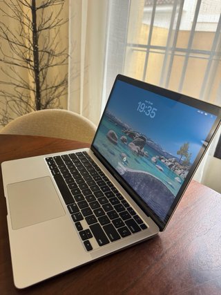 MacBook Air 10,1 Gris Espacial