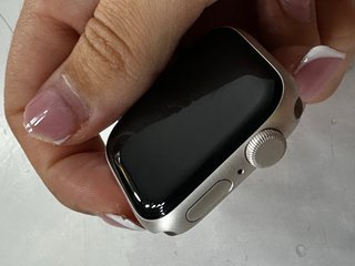 Apple Watch SE 3 (2025)  Color estrella GPS
