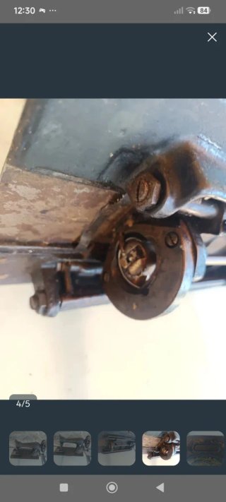 Máquina de coser Singer antigua