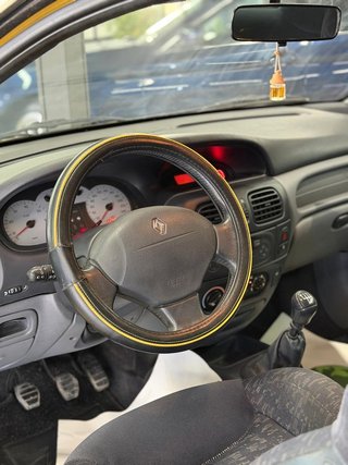 Renault Megane Coupé 2.0 16v IDE 140 Dynamique 2p