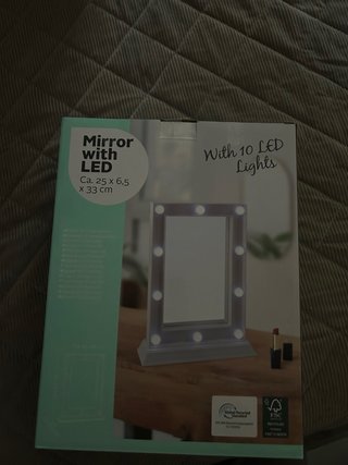 Espejo de mesa con luces LED
