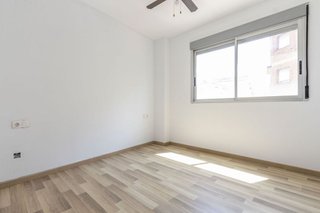 Piso en venta en Zona Calle Valencia en Torrent