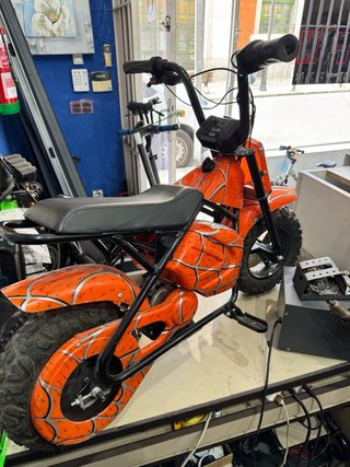 Mini moto eléctrica infantil 24V