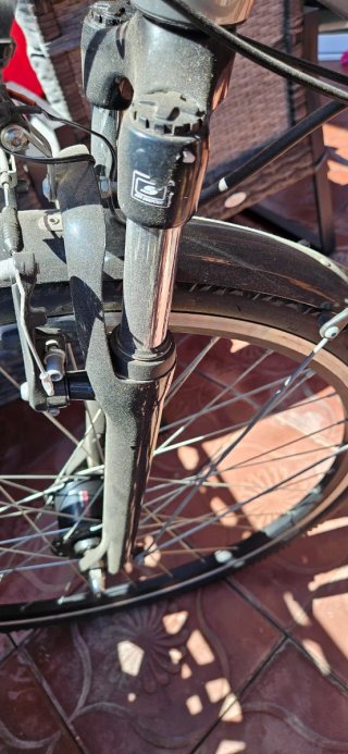 Bicicleta de mujer Kross plateada