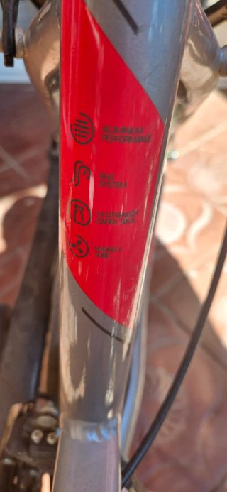 Bicicleta de mujer Kross plateada