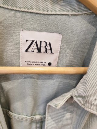 Sobrecamisa vaquera verde Zara
