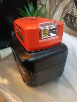 Black+Decker DualVolt 54V Batería y Linterna