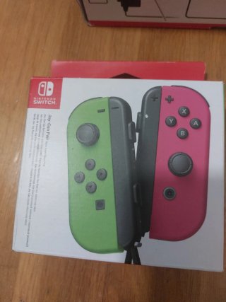 Console Nintendo Switch + 6 Giochi