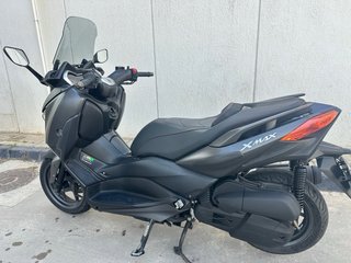 Yamaha Xmax 125 gris